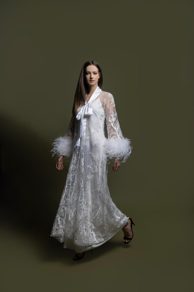 LACE ROBE WITH FEATHER